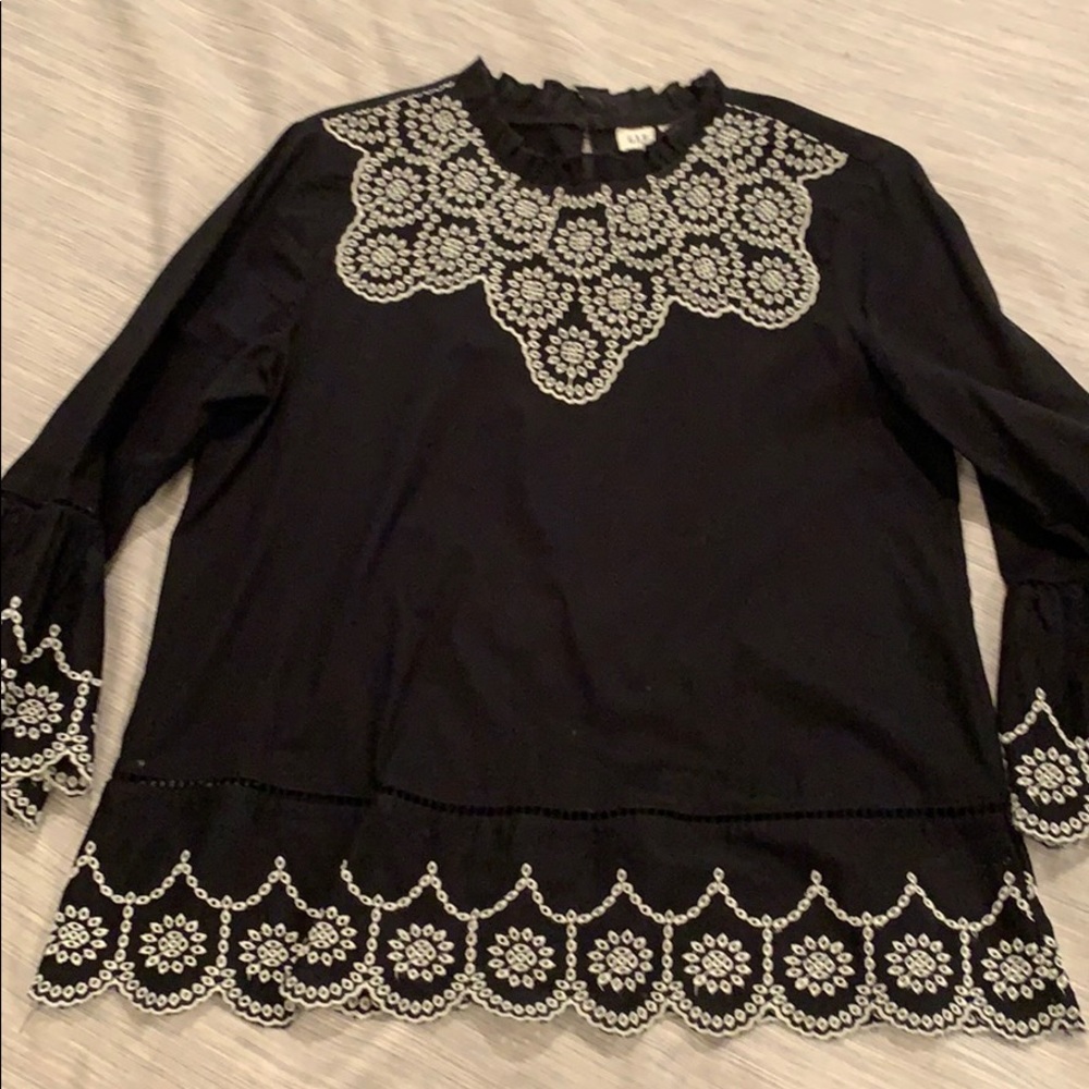 GAP Shirt